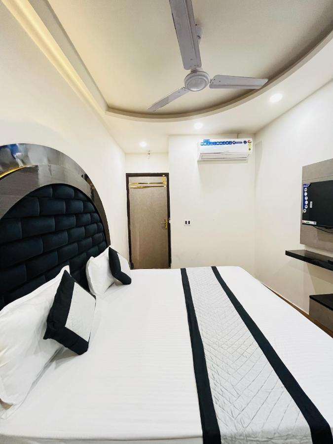 Hotel Red Stone Inn - Near New Delhi Railway Station - Paharganj Екстериор снимка