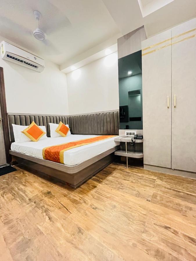 Hotel Red Stone Inn - Near New Delhi Railway Station - Paharganj Екстериор снимка
