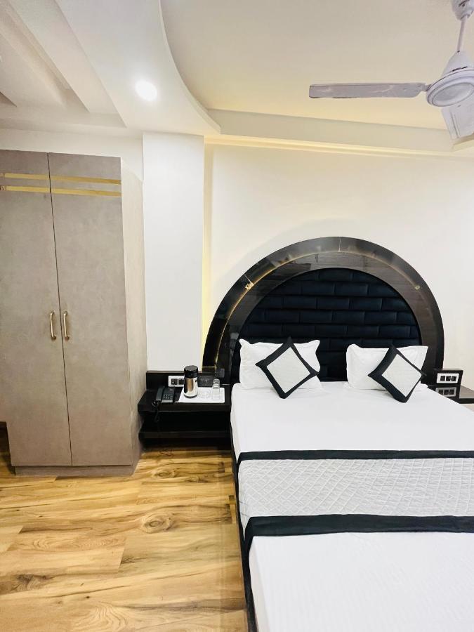Hotel Red Stone Inn - Near New Delhi Railway Station - Paharganj Екстериор снимка