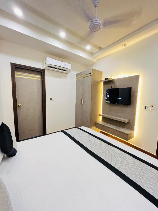 Hotel Red Stone Inn - Near New Delhi Railway Station - Paharganj Екстериор снимка