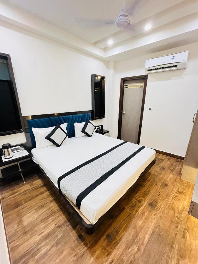 Hotel Red Stone Inn - Near New Delhi Railway Station - Paharganj Екстериор снимка