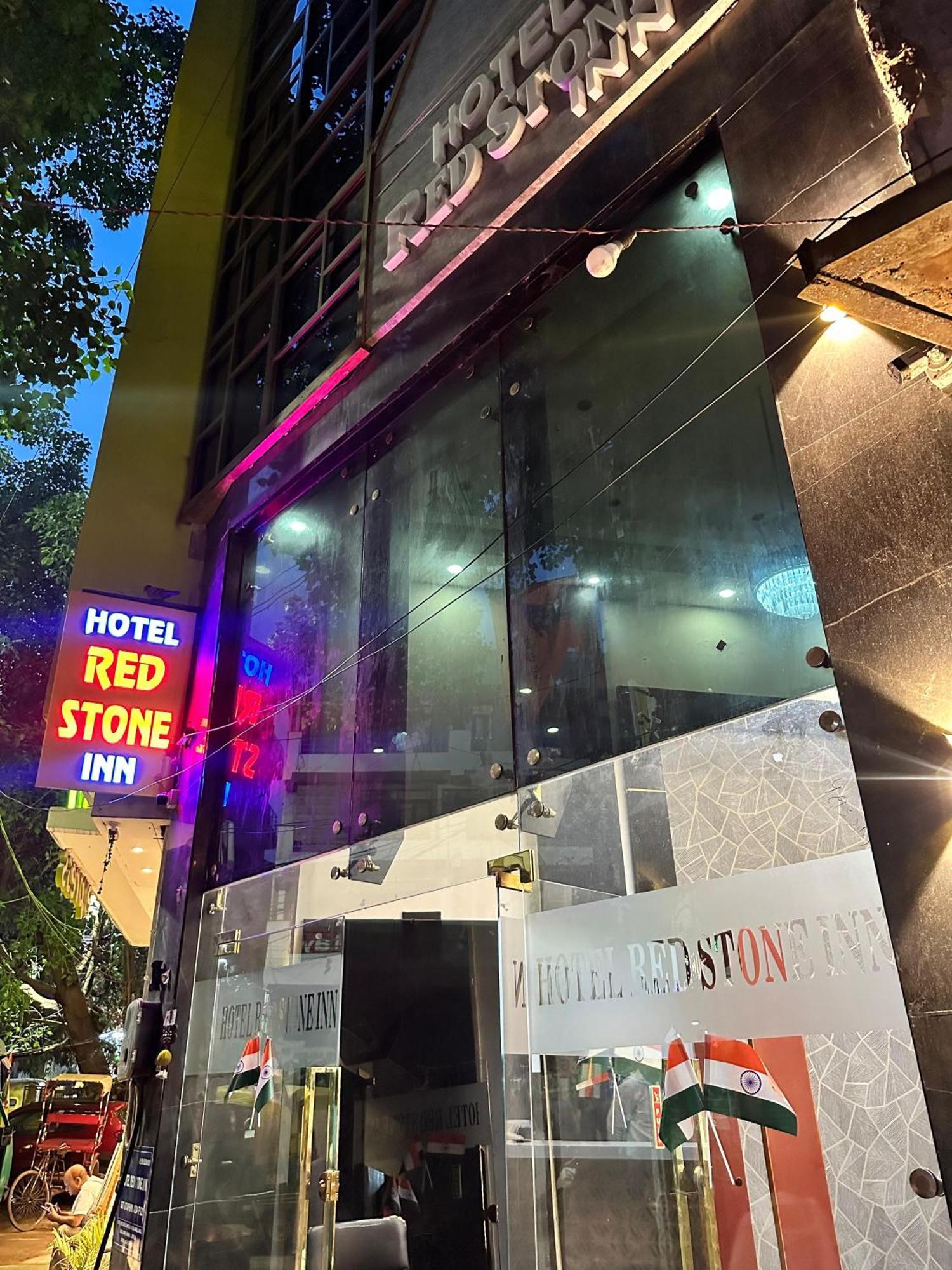 Hotel Red Stone Inn - Near New Delhi Railway Station - Paharganj Екстериор снимка